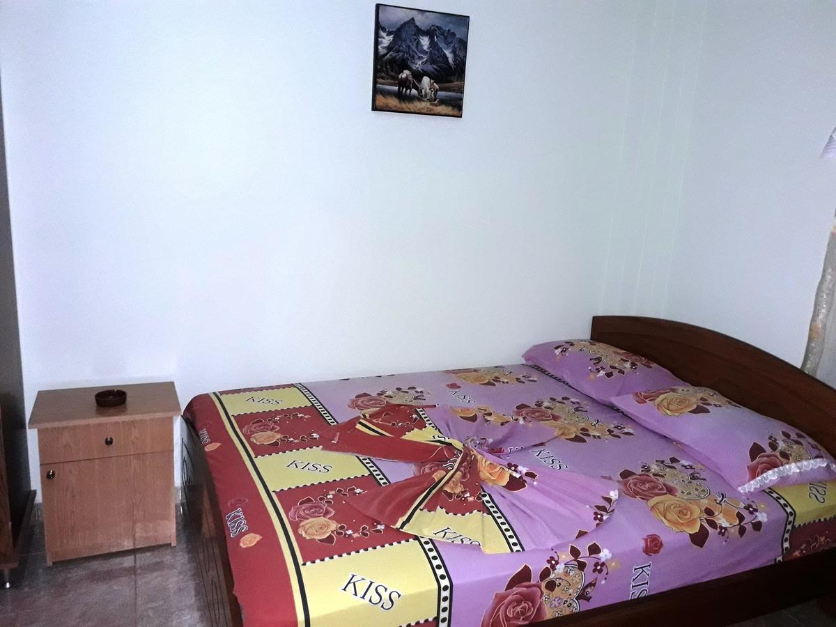 Tani'S Guesthouse Ксаміл Екстер'єр фото